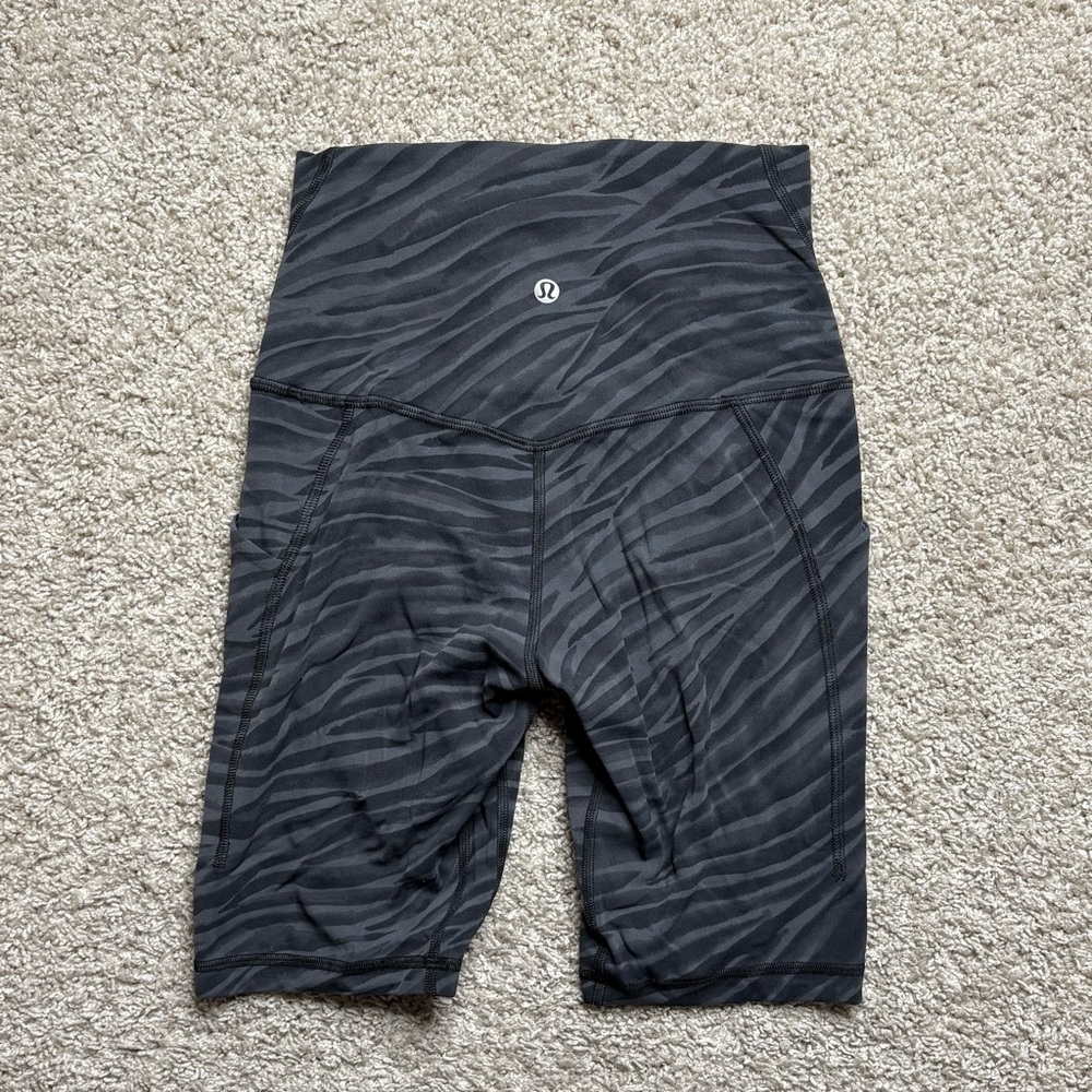 Lululemon Align High Rise Short with Pockets 8" - Picture 2 of 5